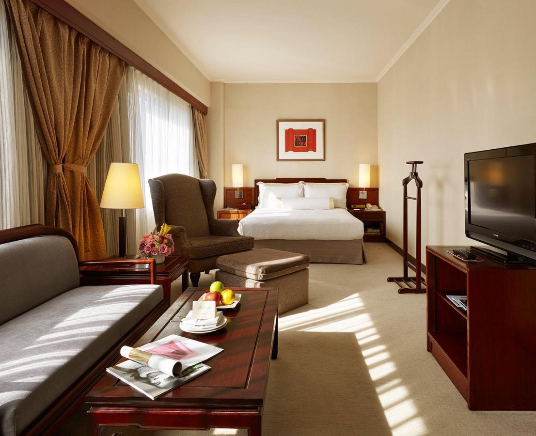 The Howard Plaza Hotel Taipé Exterior foto A room at the hotel