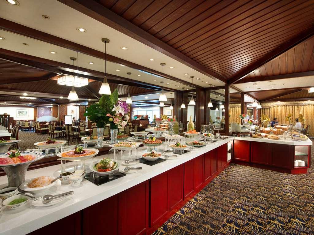 The Howard Plaza Hotel Taipé Restaurante foto The buffet at the hotel