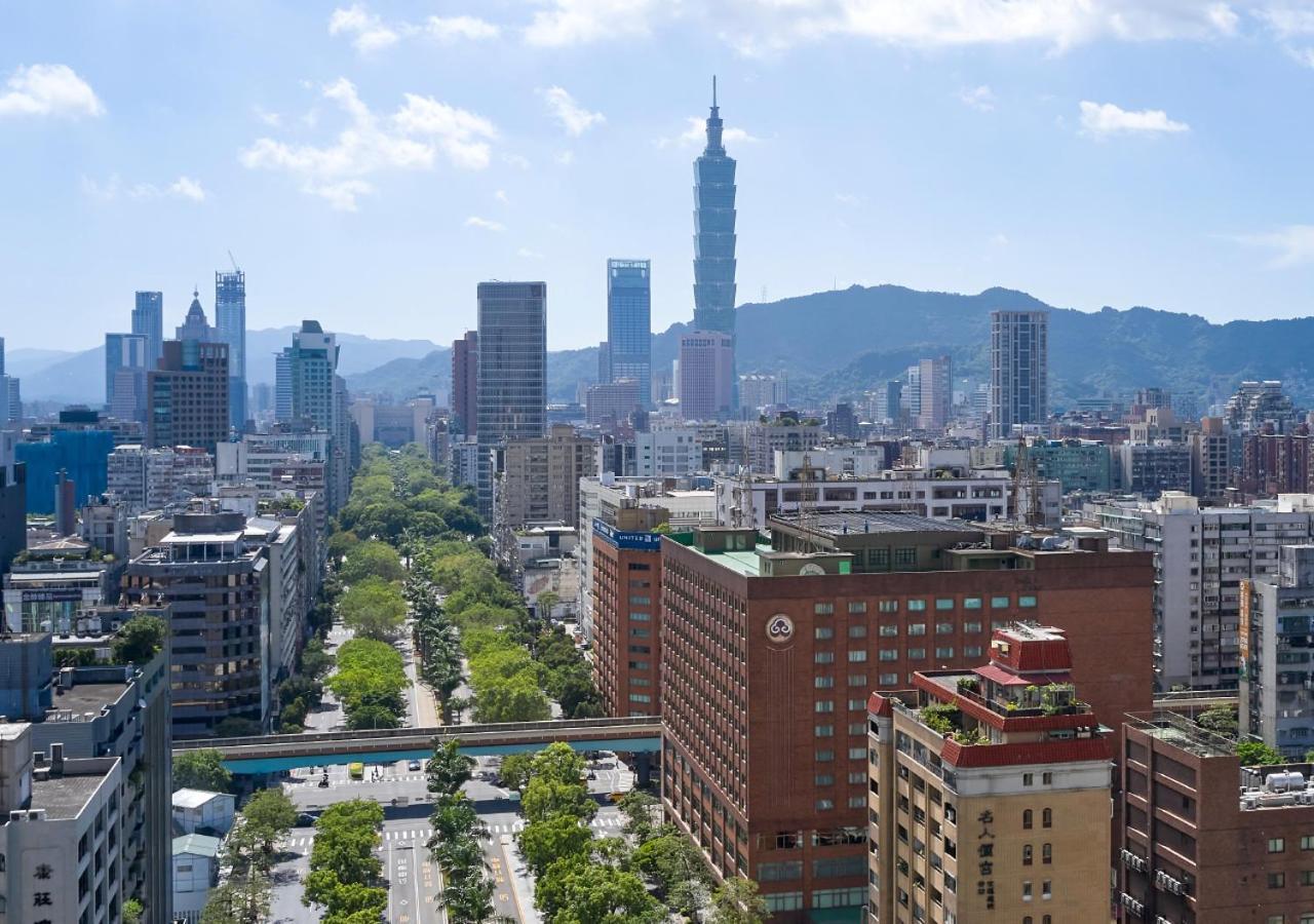 The Howard Plaza Hotel Taipé Exterior foto Skyline of Taipei
